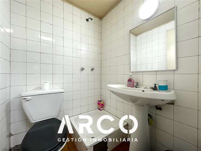 319 m2 de Bodegas + Local Comercial en venta en Santiago - Imagen 13