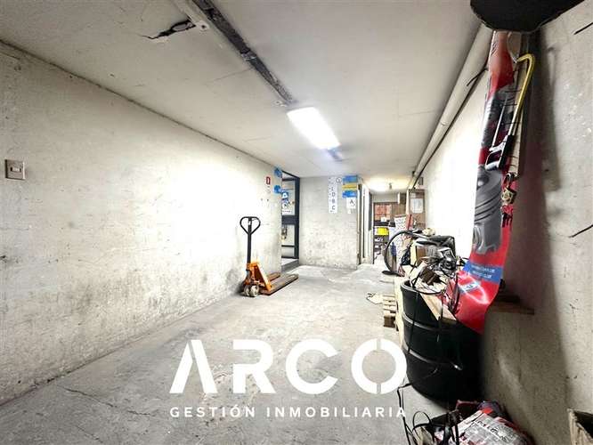 319 m2 de Bodegas + Local Comercial en venta en Santiago - Imagen 10