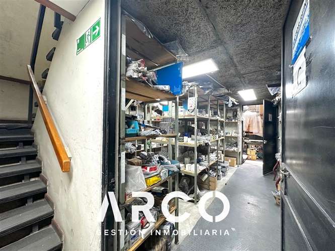 319 m2 de Bodegas + Local Comercial en venta en Santiago - Imagen 6