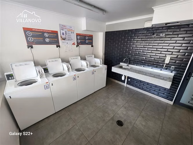 Departamento en venta de 2 dorm. en Macul casi nuevo.