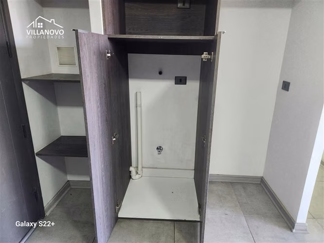 Departamento en venta de 2 dorm. en Macul casi nuevo.
