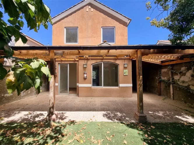 Casa en venta 3 dorm San Bernardo Sta Filomena - 8 Min Mall