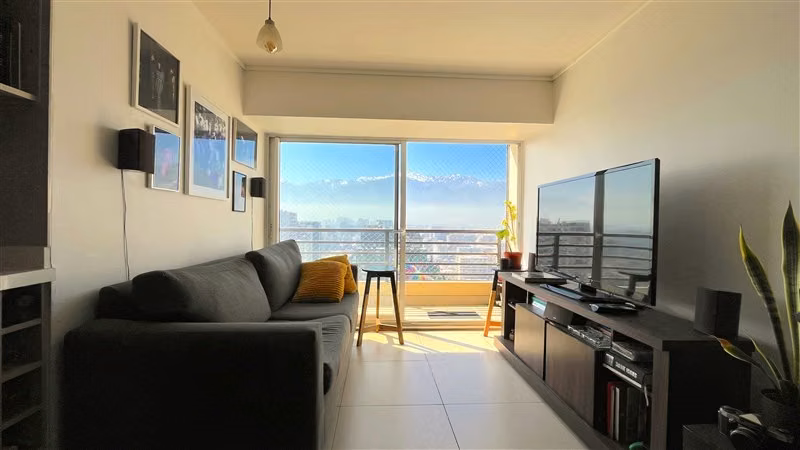 En venta departamento de 2 dorm. 2 baños en plaza Ñuñoa