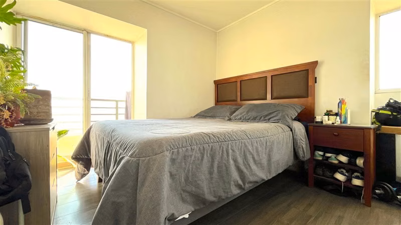 En venta departamento de 2 dorm. 2 baños en plaza Ñuñoa