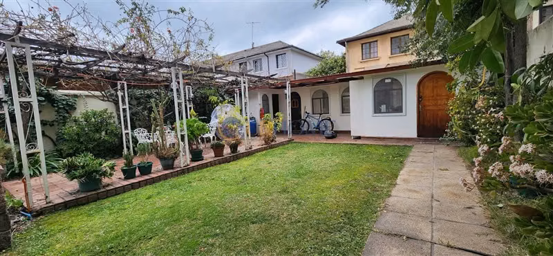 Se Vende Casa en Ñuñoa 4 dormitorios 2 baños, Oportunidad. - Imagen 15