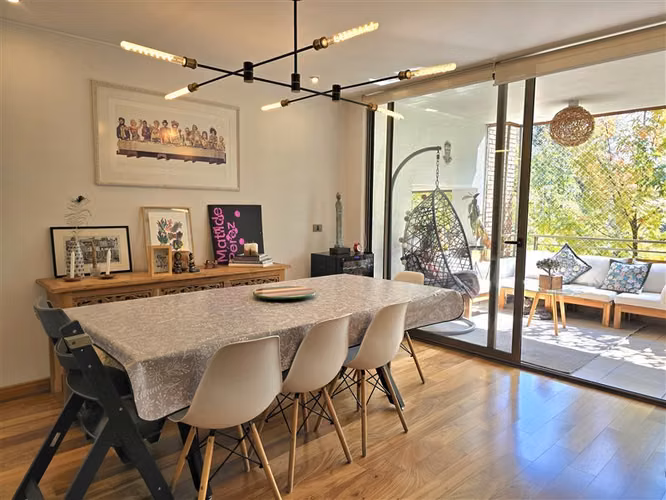 Departamento en venta de 4 dorm. en La Reina