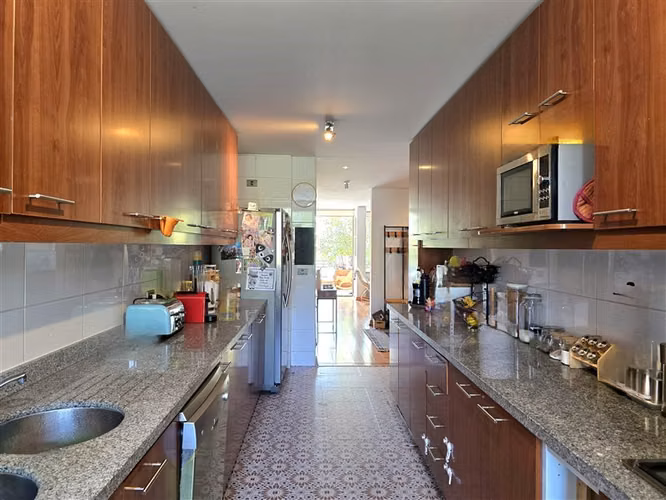 Departamento en venta de 4 dorm. en La Reina