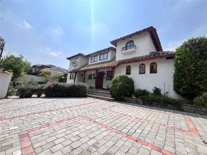 Casa en venta de 5 dorm. en Las Condes