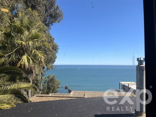 Casa con aptitud comercial en venta en Concón