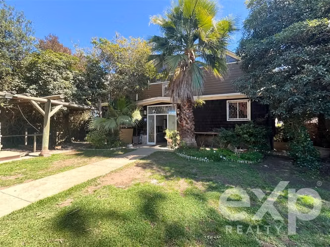 Casa con aptitud comercial en venta en Concón
