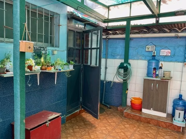 Galpón Industrial con casa de 3 dorm. en venta en San Miguel