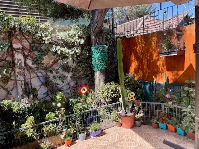 Galpón Industrial con casa de 3 dorm. en venta en San Miguel