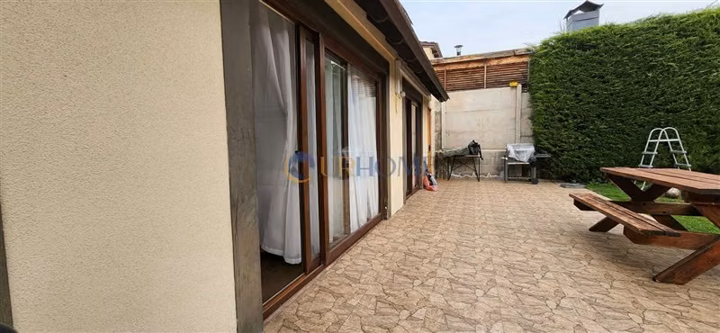 Casa En Venta 4 Dorm. 3 Baños Condominio La Florida