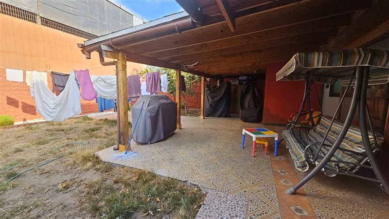 Casa en venta de 5 dorm. en Quinta Normal