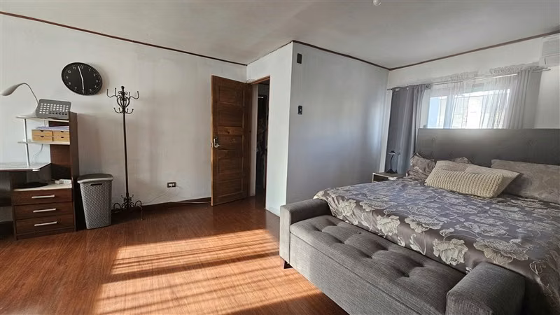 Casa en venta de 5 dorm. en Quinta Normal
