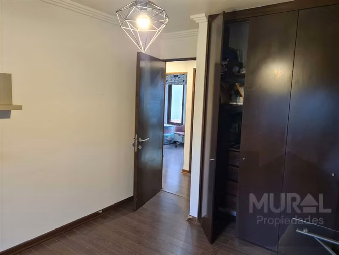 vendo solida casa, bajo tasacion, quincho, piscina,Talagante