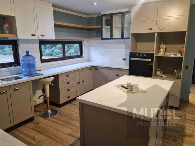 vendo solida casa, bajo tasacion, quincho, piscina,Talagante