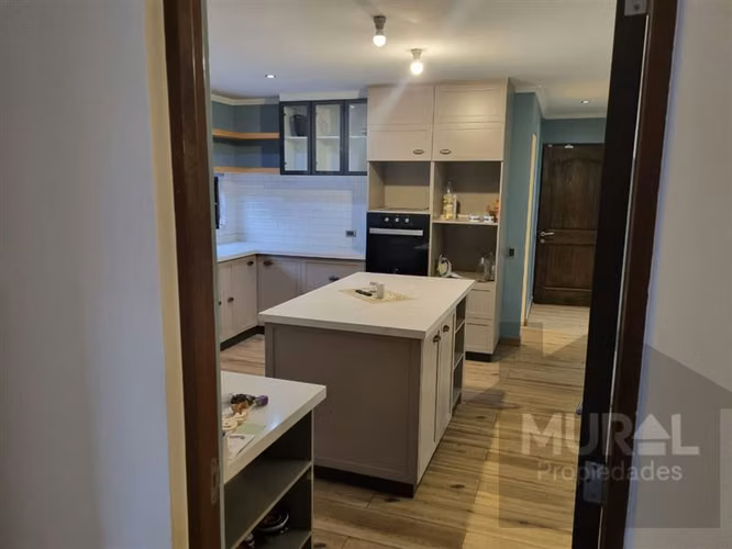 vendo solida casa, bajo tasacion, quincho, piscina,Talagante