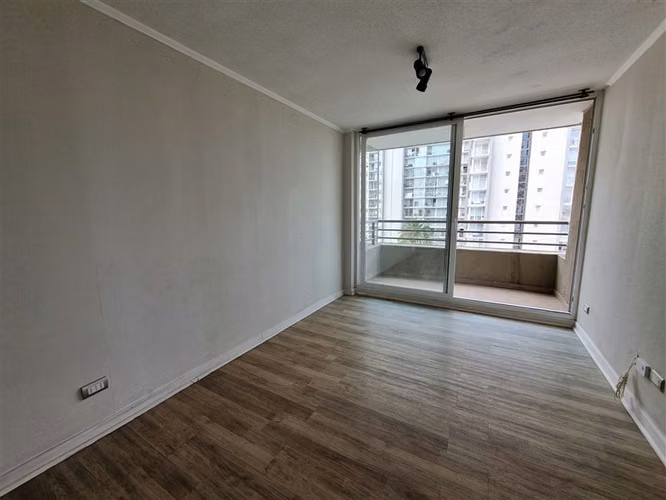 Depto. en venta 2 dorm San Miguel cercano Corazon de Maria