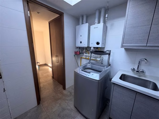 Condominio Aiwinco con playa y marina a pasos del centro