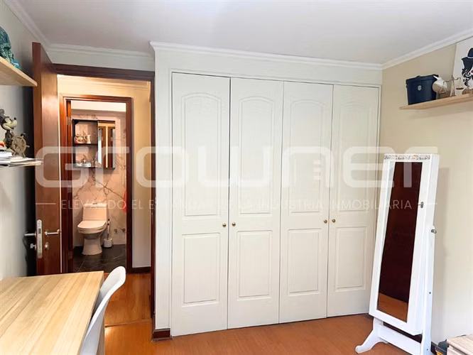 En venta 3D - 3B remodelado 2 estac Las Condes - Imagen 12