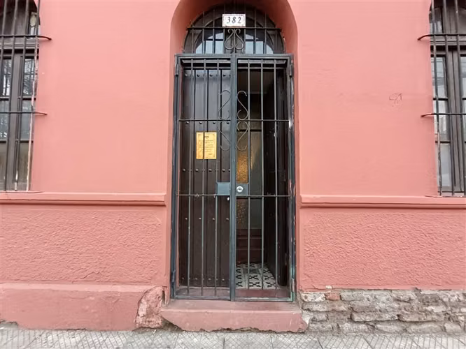 Casa en venta de 2 dorm. en Recoleta