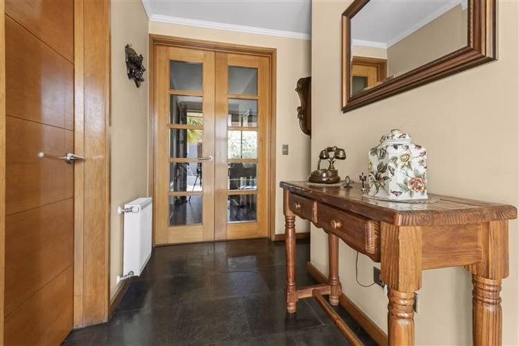 Casa en venta en Condominio de 4 dorm. y piscina en La Reina
