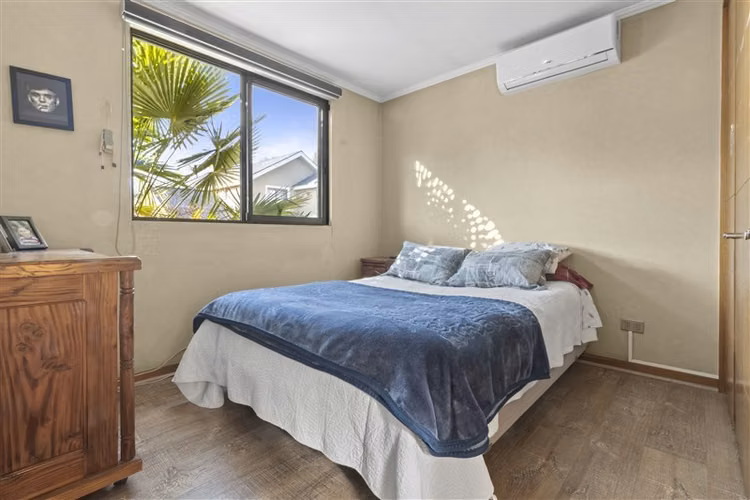 Casa en venta en Condominio de 4 dorm. y piscina en La Reina