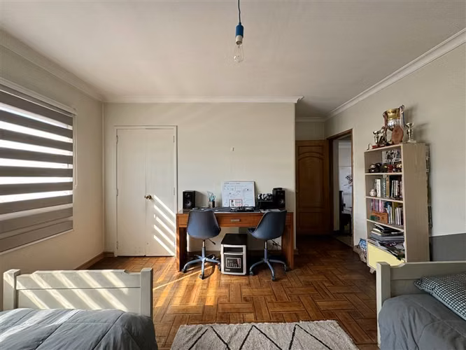 VENTA CASA EN LA REINA BAJA 5 Dormitorios 5 Baños, Piscina.