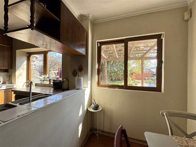 VENTA CASA EN LA REINA BAJA 5 Dormitorios 5 Baños, Piscina.