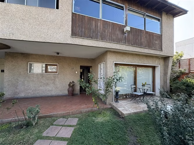 VENTA CASA EN LA REINA BAJA 5 Dormitorios 5 Baños, Piscina.