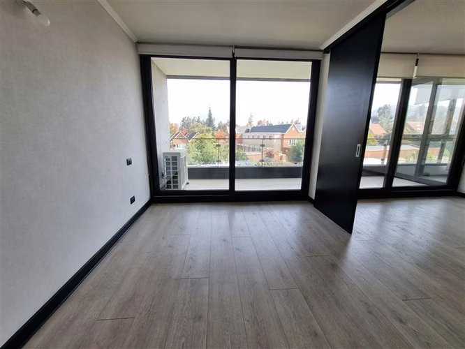 Departamento en venta de 1 dorm en Lo Barnechea - SEMI NUEVO