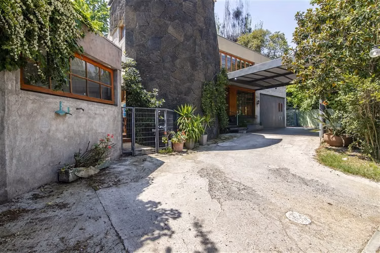 CASA EN VENTA EN LA REINA ALTA ! BUEN BARRIO, VISTA VERDE !.