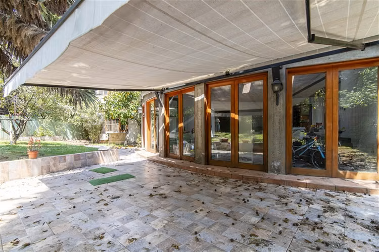CASA EN VENTA EN LA REINA ALTA ! VISTA VERDE, BUEN BARRIO !.