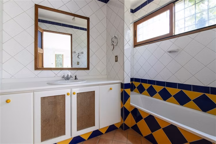 CASA EN VENTA EN LA REINA ALTA ! VISTA VERDE, BUEN BARRIO !.