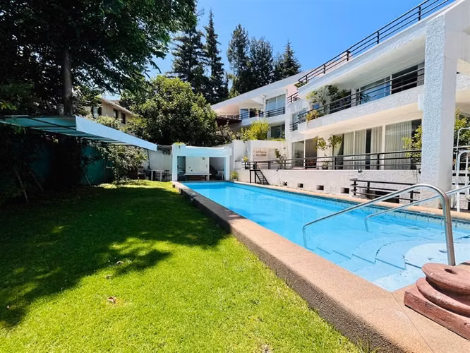 Casa en venta San Damian en Las Condes
