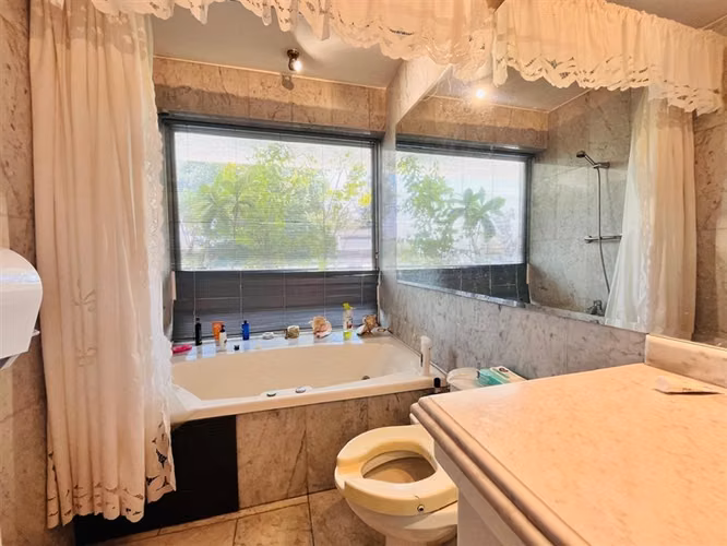 Casa en venta San Damian en Las Condes