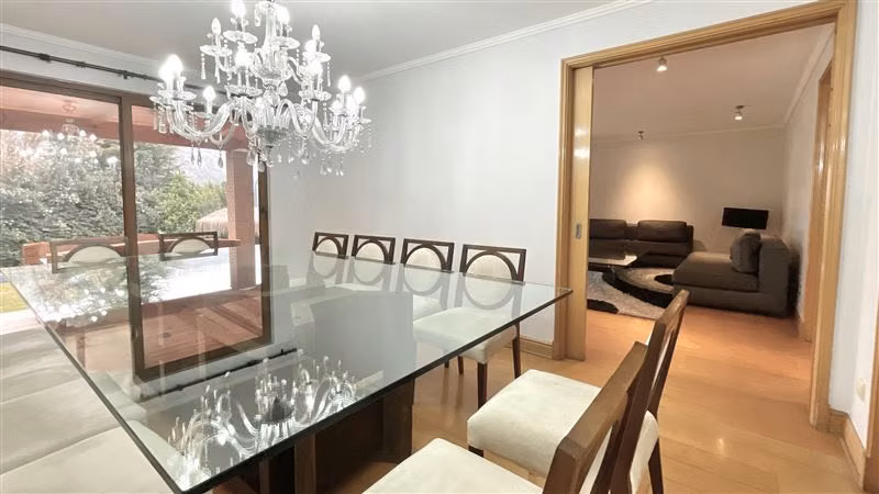 Casa en Venta en Lo Barnechea