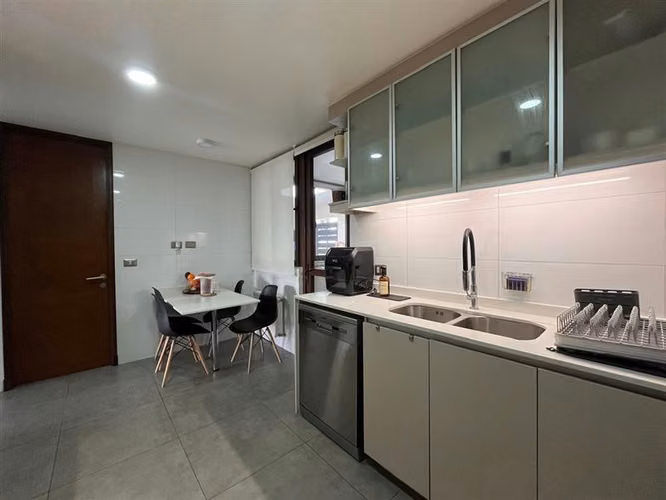 Moderna Casa En venta, Chamisero, Colegio Alianza Francesa.