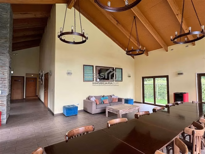 Vende casa en Pucón. Condominio Alicura.