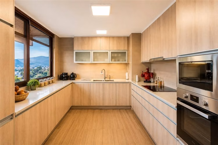 Se Vende Penthouse Vitacura 276 m2 , 2 Estacionamientos.