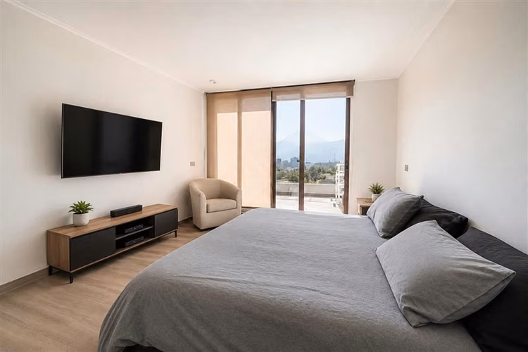 Se Vende Penthouse Vitacura 276 m2 , 2 Estacionamientos.