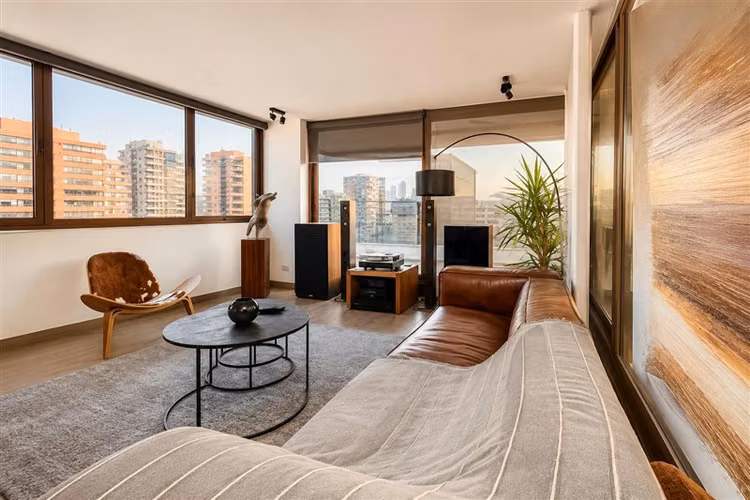 Se Vende Penthouse Vitacura 276 m2 , 2 Estacionamientos.