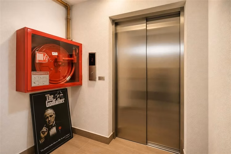 Se Vende Penthouse Vitacura 276 m2 , 2 Estacionamientos.