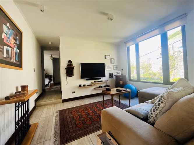 Casa en venta de 5 dorm. en condominio /colegio Mayflower
