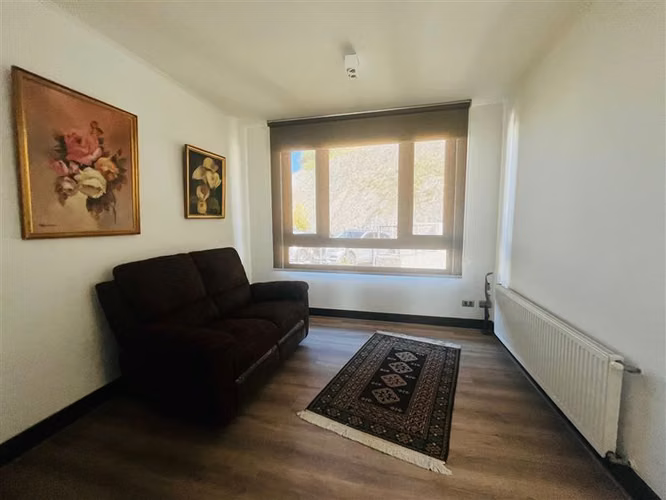 Casa en venta de 5 dorm. en condominio /colegio Mayflower