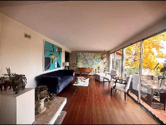 Se Vende Casa para remodelar, 5 dormitorios, Las Condes.