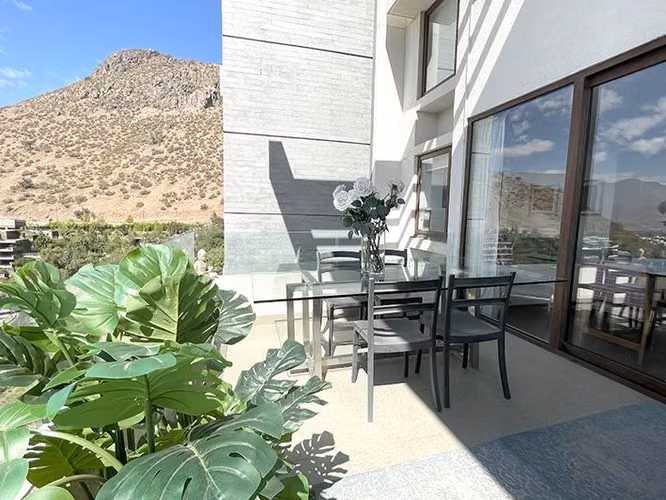 Departamento en venta de 4 dorm. en Lo Barnechea - Imagen 2