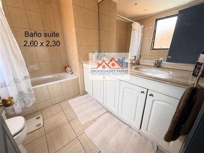 Casa 230/392 5D 4B piscina terraza 46m2 quincho Remodelada