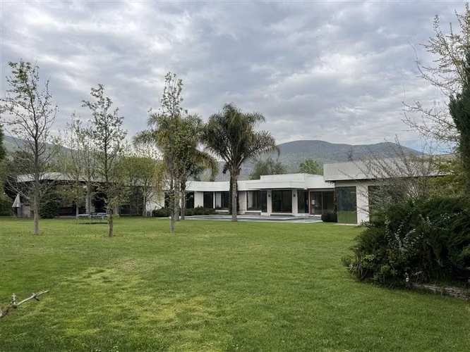 6 Dormitorios. Las Brisas de Chicureo. Colegio Highlands